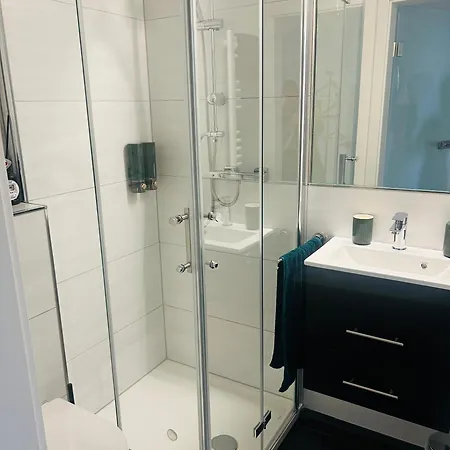Apartment Ferienunterkunft Mit Sonnenterrasse *