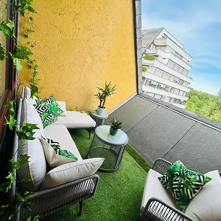 Ferienunterkunft Mit Sonnenterrasse Apartment *